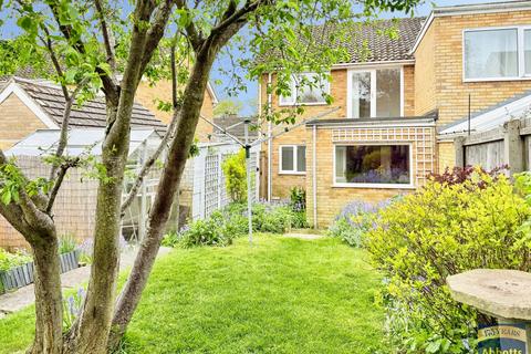 3 bedroom semi-detached house to rent, Winthrop Road, Bury St. Edmunds, IP33