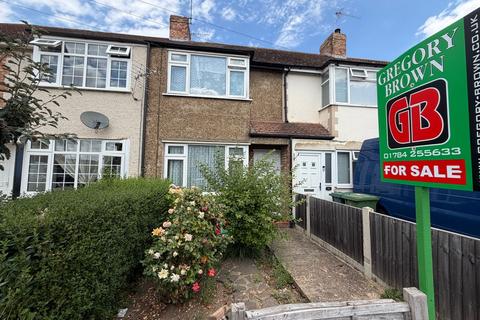 Ravensbourne Avenue, Staines-upon-Thames TW19