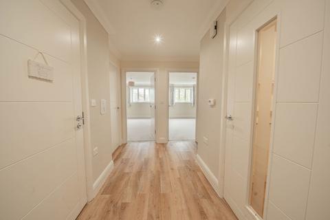 1 bedroom flat for sale, Bolnore Road, Fleur De Lis, RH16