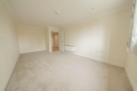 1 bedroom flat for sale, Bolnore Road, Fleur De Lis, RH16