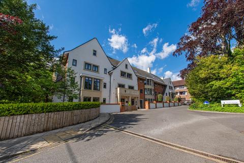 1 bedroom flat for sale, Bolnore Road, Fleur De Lis, RH16