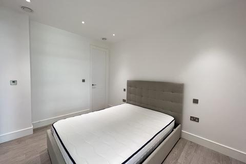 Studio to rent, 250 City Road, London, EC1V