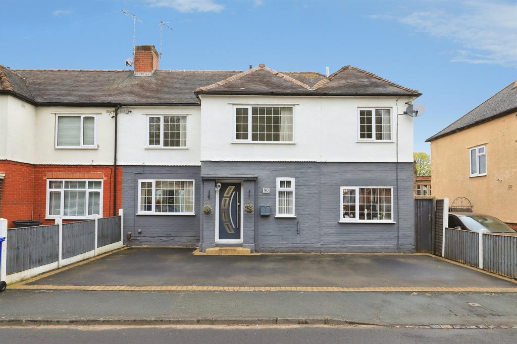 4 bedroom semi-detached house for sale