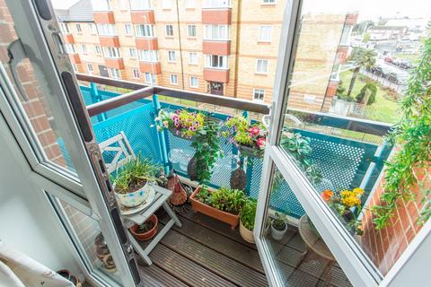 1 bedroom retirement property for sale, Richmond Street, Herne Bay, Kent, CT6