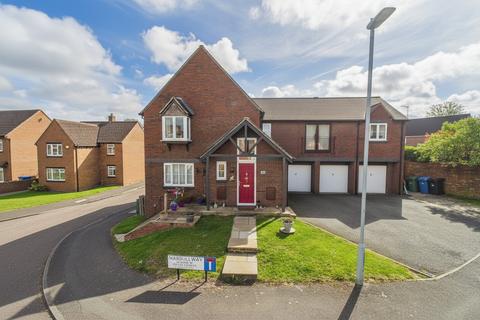 2 bedroom maisonette for sale, Darby Vale, Warfield, Berkshire, RG42