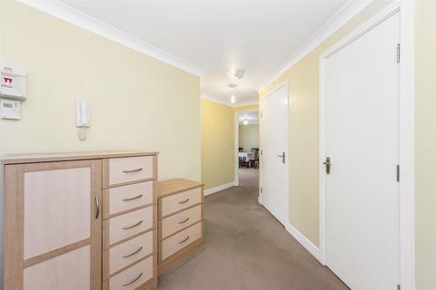 1 bedroom apartment for sale, Lockwood Place, Chingford