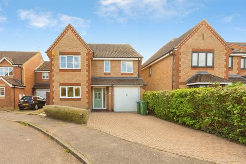 4 bedroom detached house for sale, Hinds Way, Aylesbury