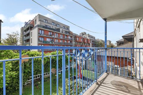 2 bedroom apartment for sale, Dundas House, Bishops Way, London, E2