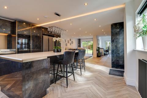 4 bedroom detached house for sale, Halifax Close, Bricket Wood, St. Albans, AL2