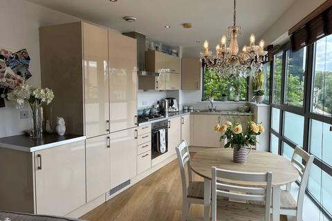 1 bedroom apartment for sale, Battersea Park Road, London, SW11 5DG