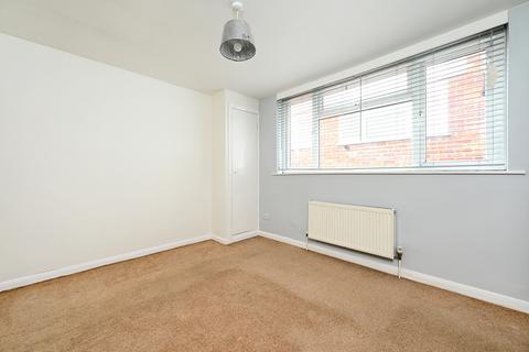 2 bedroom maisonette for sale, Cove Road, Farnborough, GU14