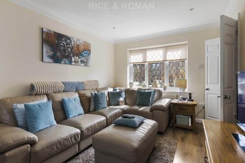 undefined, Fromow Gardens, Windlesham GU20