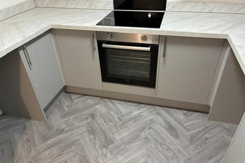 2 bedroom maisonette to rent, Irving Road, Southampton, SO16
