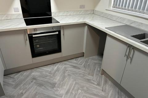 2 bedroom maisonette to rent, Irving Road, Southampton, SO16