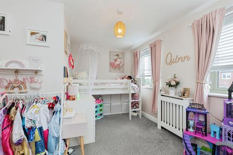 3 bedroom semi-detached house for sale, High Street, Whetstone, Leicester