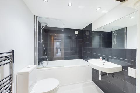 2 bedroom flat to rent, Lock Warehouse, The Docks, Gloucester, GL1
