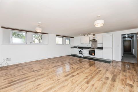 3 bedroom apartment for sale, Bruntcliffe Road, Morley, Leeds