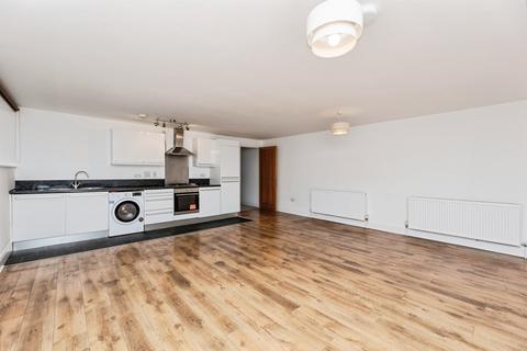 3 bedroom apartment for sale, Bruntcliffe Road, Morley, Leeds