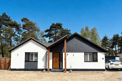 4 bedroom bungalow for sale, Webbs Close, Ashley Heath, BH24 2EP