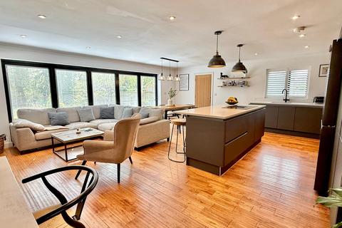 4 bedroom bungalow for sale, Webbs Close, Ashley Heath, BH24 2EP