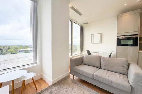 Studio to rent, West Gate, London, W5