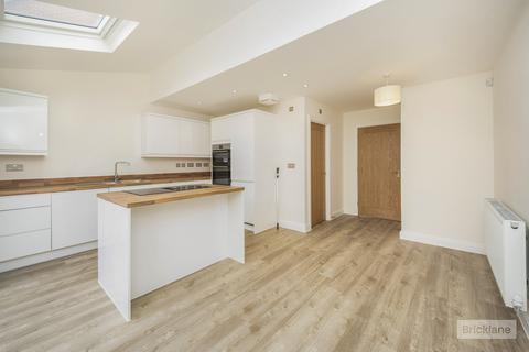 4 bedroom house to rent, Featherstone Road, Shirley, SOLIHULL
