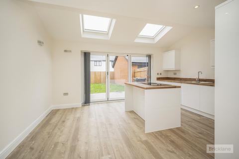 4 bedroom house to rent, Featherstone Road, Shirley, SOLIHULL