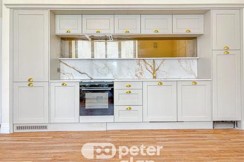 2 bedroom apartment to rent, Park Place, Cardiff, CF10