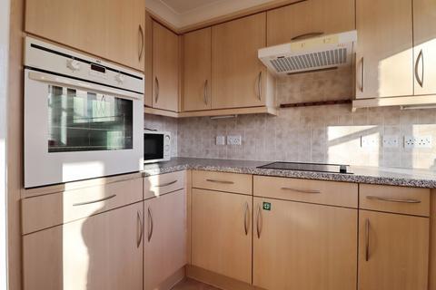 1 bedroom flat for sale, Cardiff Road, Llandaff, CARDIFF