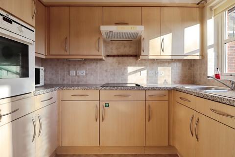 1 bedroom flat for sale, Cardiff Road, Llandaff, CARDIFF
