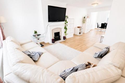 3 bedroom semi-detached house for sale, Colesdale, Cuffley