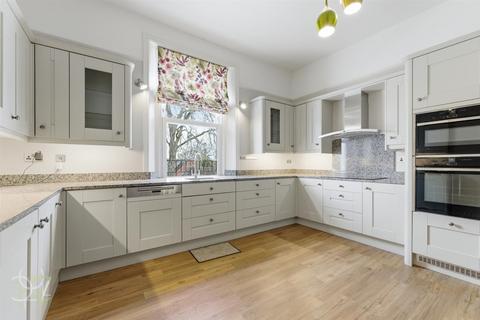 2 bedroom penthouse for sale, Broadway Road, Evesham WR11
