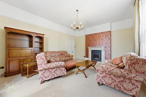 2 bedroom penthouse for sale, Broadway Road, Evesham WR11