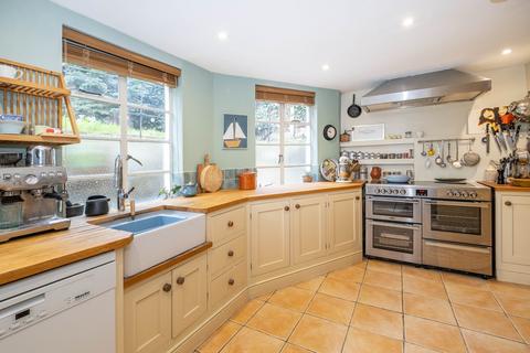 2 bedroom flat to rent, Crooked Billet London SW19