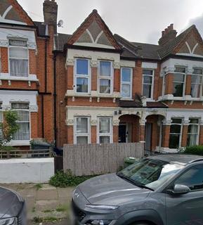 2 bedroom apartment to rent, a Homecroft Road, London
