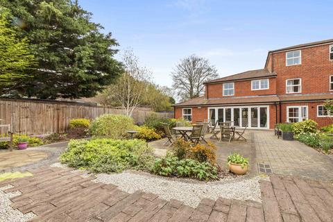 undefined, Peel Lodge, Dean Street, Marlow, Buckinghamshire, SL7 3FH