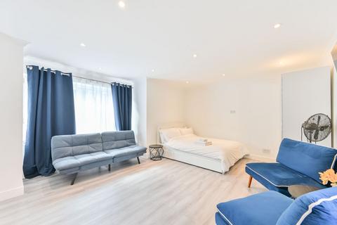 Studio for sale, Elgin Mews, Portobello, London, W11