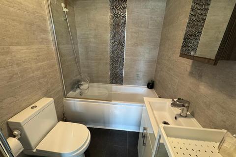 Studio to rent, Roman Road, London