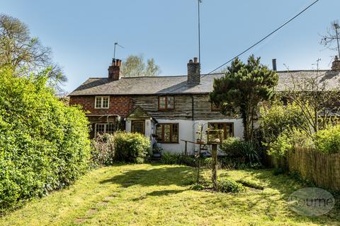 4 bedroom terraced house for sale, Culmer Lane, Wormley, Godalming, Surrey, GU8