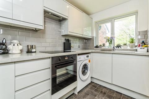 1 bedroom flat for sale, Middlefields, Croydon, CR0