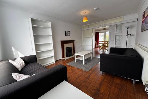 3 bedroom semi-detached house to rent, Stare Green, Coventry, CV4