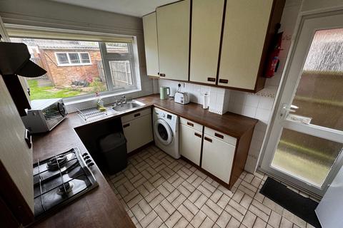 3 bedroom semi-detached house to rent, Stare Green, Coventry, CV4