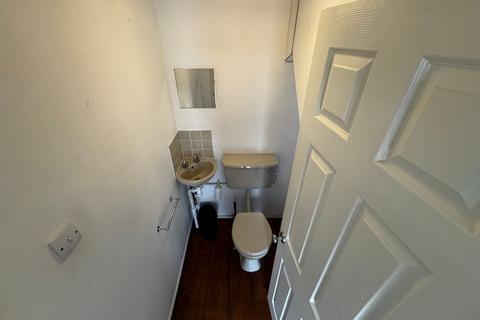 3 bedroom semi-detached house to rent, Stare Green, Coventry, CV4