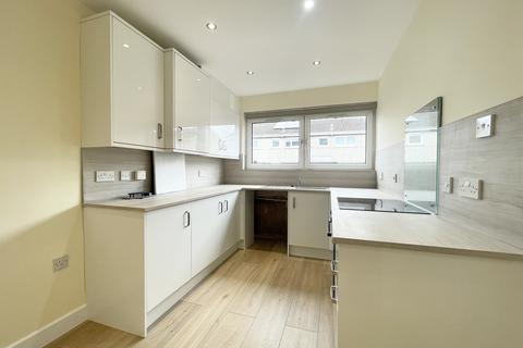 2 bedroom terraced house to rent, Broom Path, Glasgow, G69