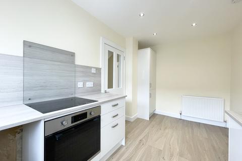2 bedroom terraced house to rent, Broom Path, Glasgow, G69