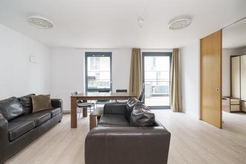 3 bedroom flat to rent, Lakeside Way Wembley HA9