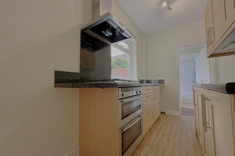 3 bedroom terraced house to rent, Newborough Street, YORK