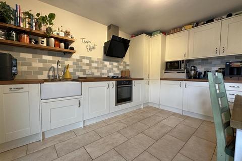 undefined, Lowden, Chippenham