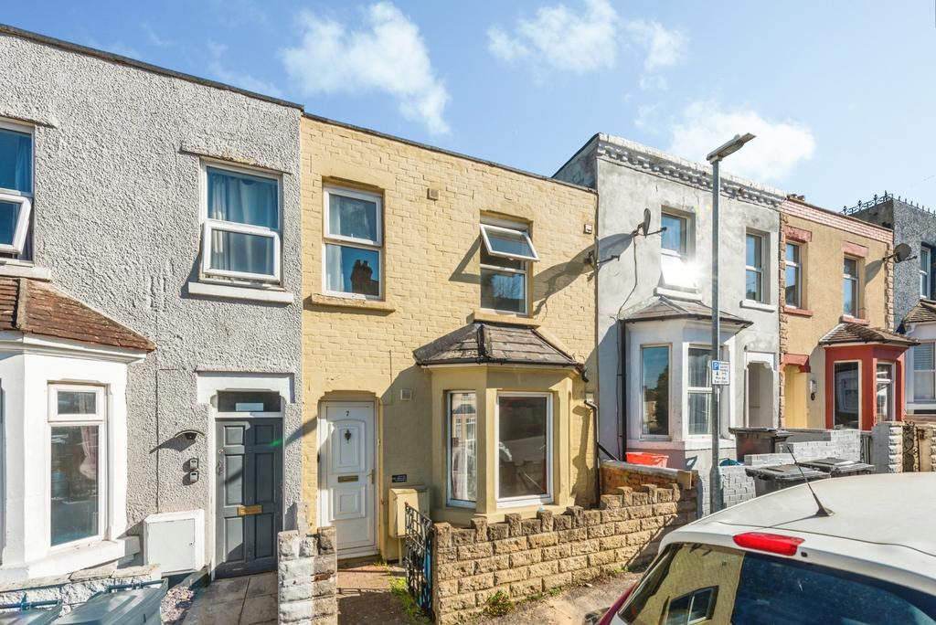 5 bedroom terraced house for sale