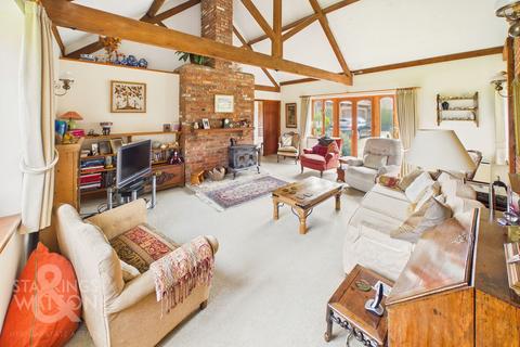 5 bedroom barn conversion for sale, Park Lane, Blofield, Norwich